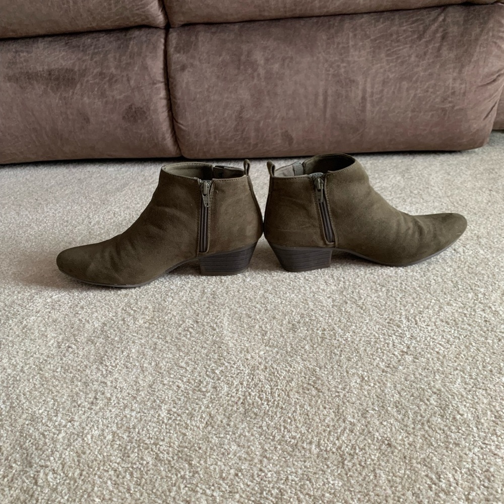 Old Navy Olive Green Booties / Ankle Boot - Picture 4 of 7